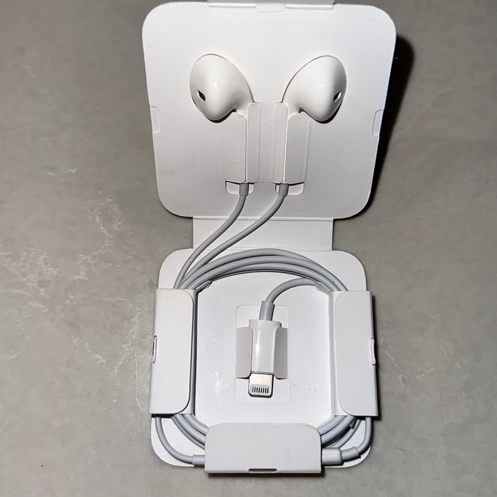 IPHONE EARPHONES